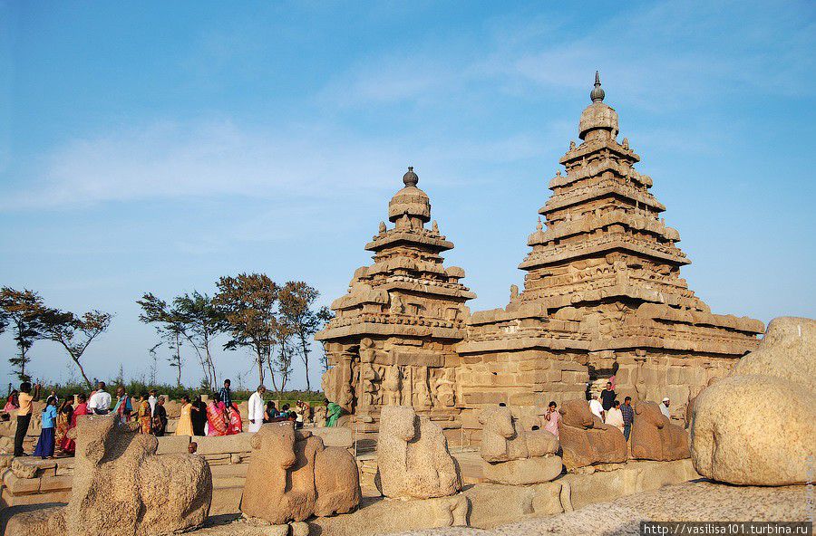 Каменные колесницы  Пандавов и Прибрежный храм Мамаллапурама Мамаллапурам, Индия
