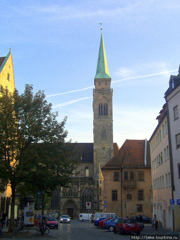 Вид на церковь Святого Себальда Нюрнберг, Германия