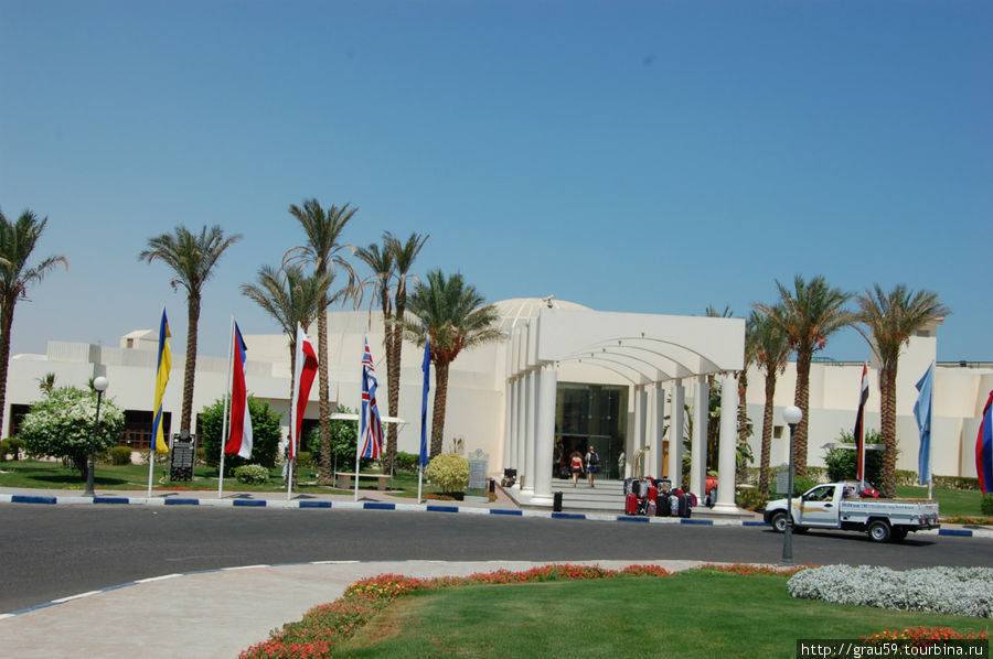 Центральный вход в отель Хургада, Египет