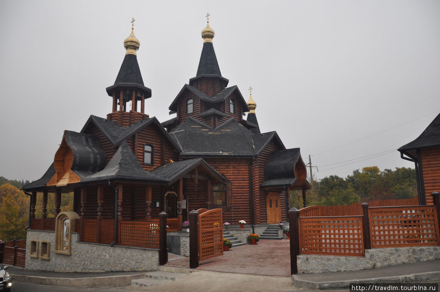 Освященная купель рядом с новым храмом Харьков, Украина