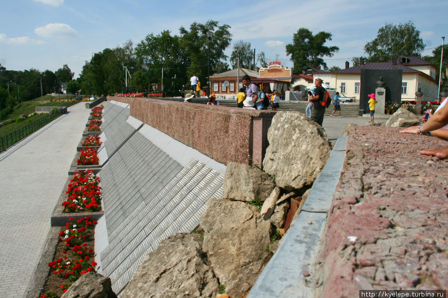 Мемориал героям Великой Отечественной войны на Шишкинских прудах Елабуга, Россия