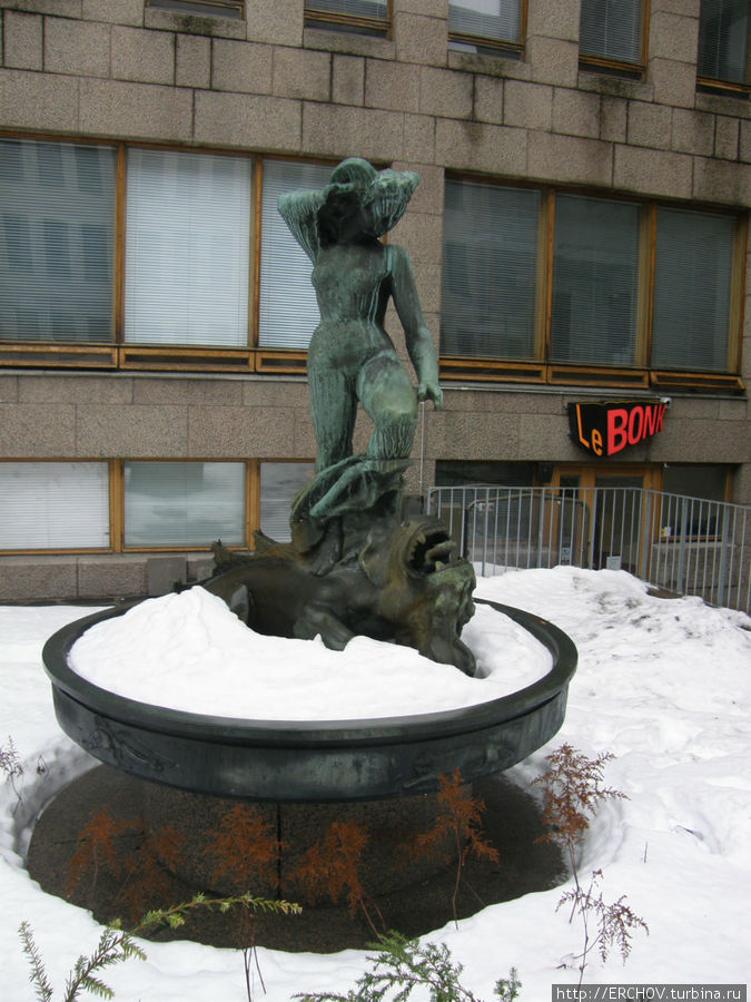Городские скульптуры и памятные таблички Хельсинки, Финляндия