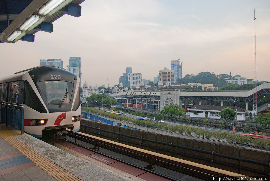 Одна из станций метро Куала-Лумпур, Малайзия