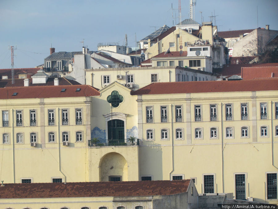 Лиссабон в январе. Крыши Лиссабон, Португалия