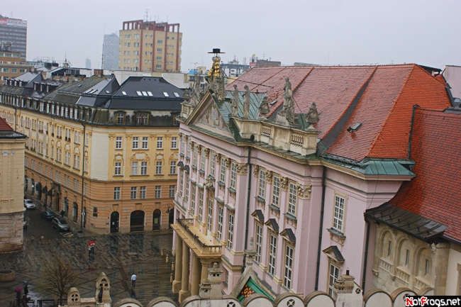 Вид сверху на Примарциальную площадь и Архиепископский дворец конца 18 века Братислава, Словакия