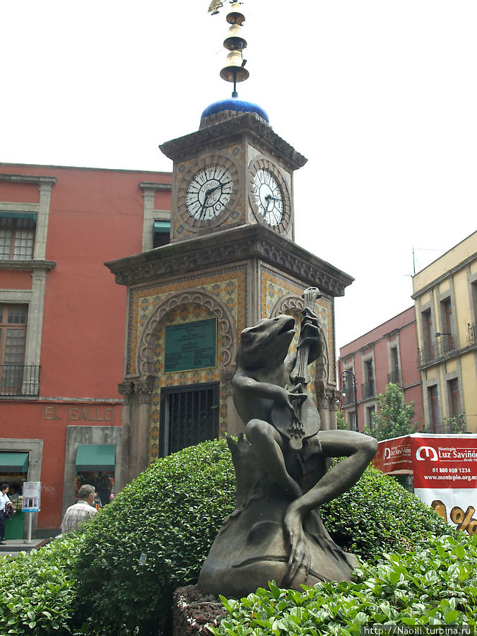 Башенка с часами в память 200 летия Независимости Мехико, Мексика