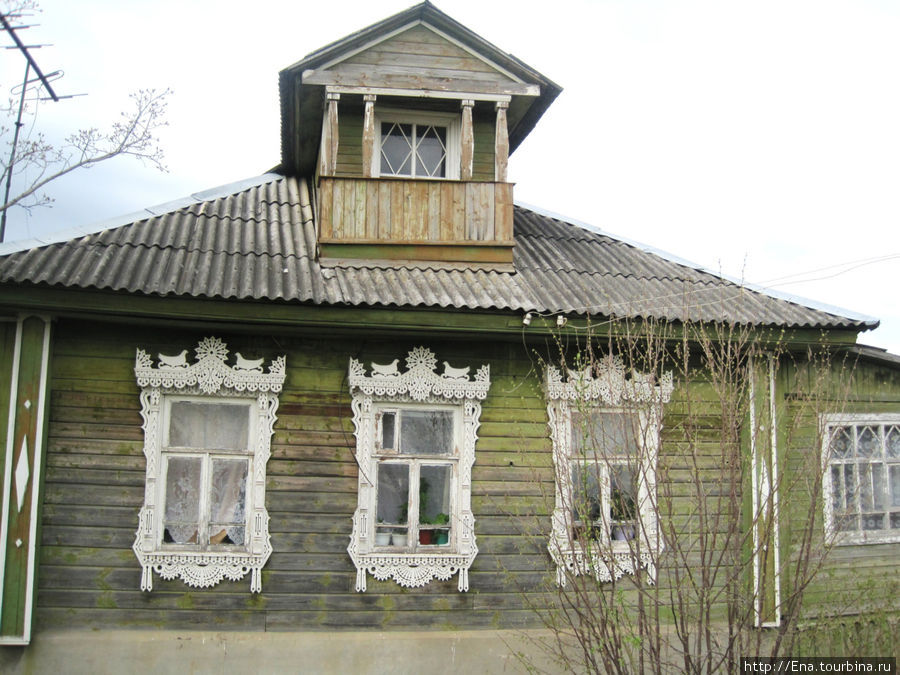 Резные балкончики на чердаке — визитная карточка Любима и веяние соседних северов Любим, Россия