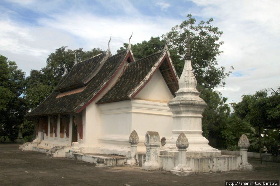 Белый монастырь Луанг-Прабанг, Лаос