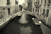 Понте Кьодо. Единственный мост без перил, оставшийся в Венеции.