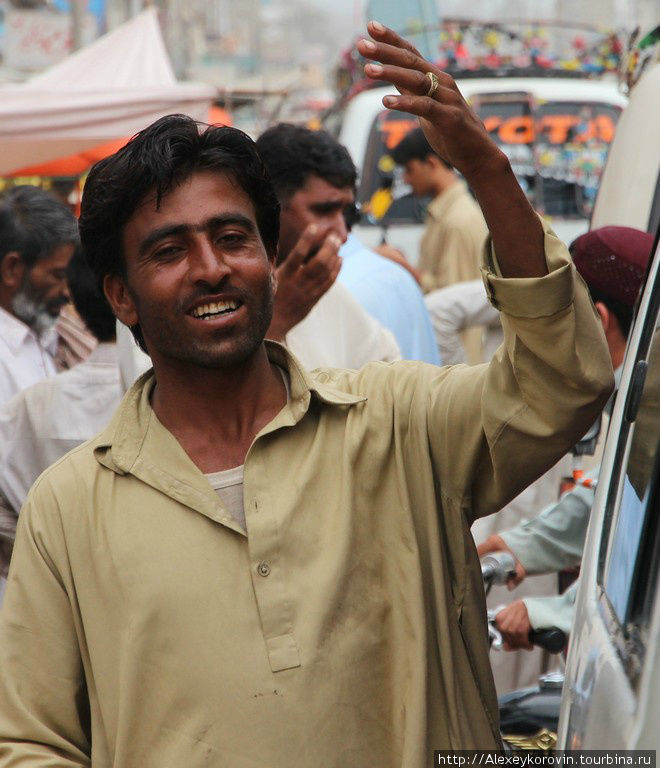 3-4 день в Пакистане. В Хуздар верхом на автобусе