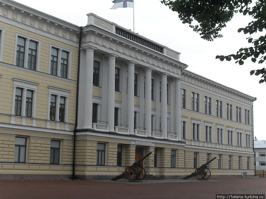 здание Школы офицеров запаса Хамина, Финляндия