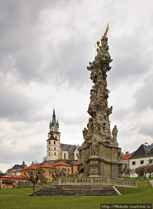 Чумной столб св. Троицы Кремница, Словакия