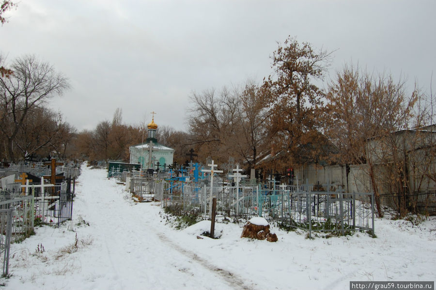 Старообрядческое кладбище зимой Саратов, Россия