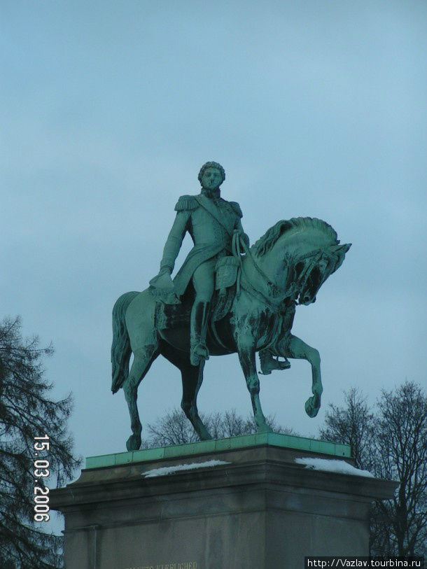 Памятник монарху Осло, Норвегия