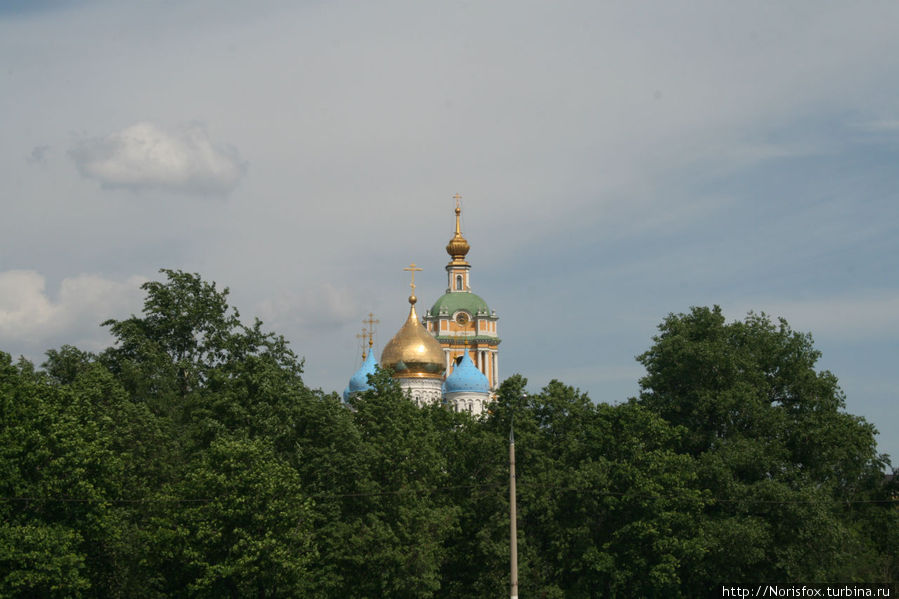 виден Новоспасский монастырь Москва, Россия