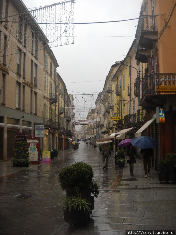 Пейзаж под дождём Асти, Италия