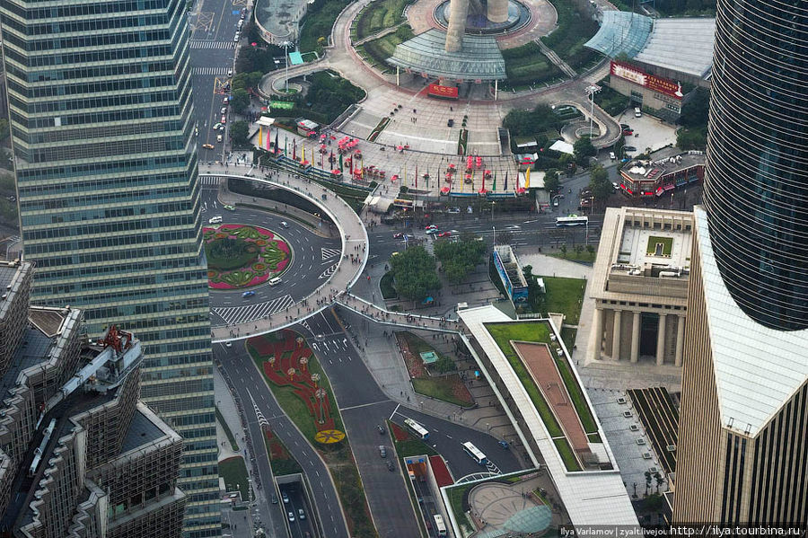 Офигенный пешеходный переход! Почему у нас не строят такие легкие и элегантные конструкции? Шанхай, Китай