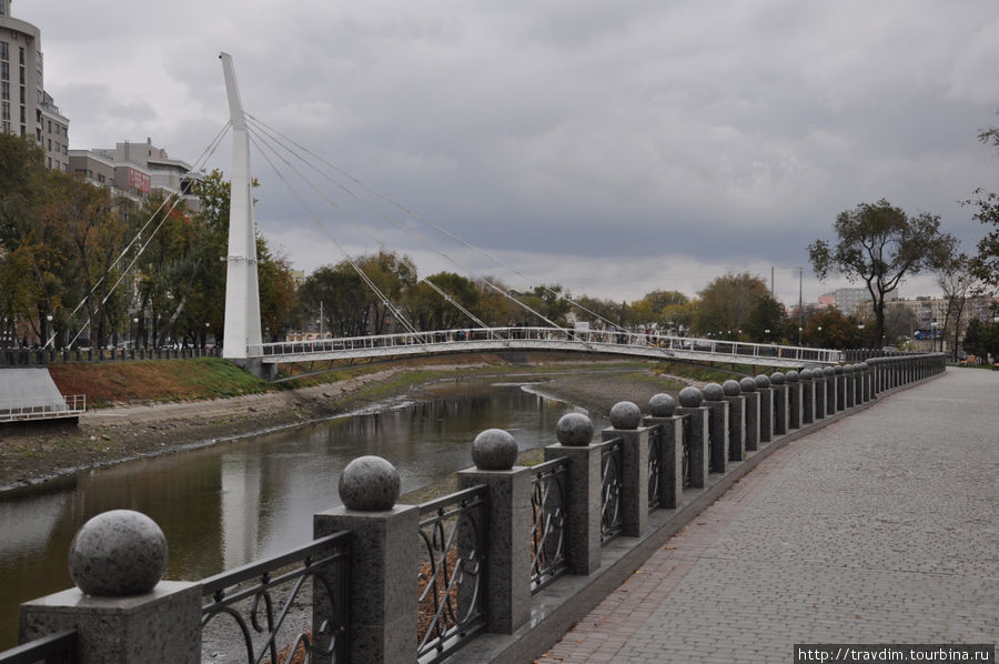 Новый мост на новой набережной Харьков, Украина
