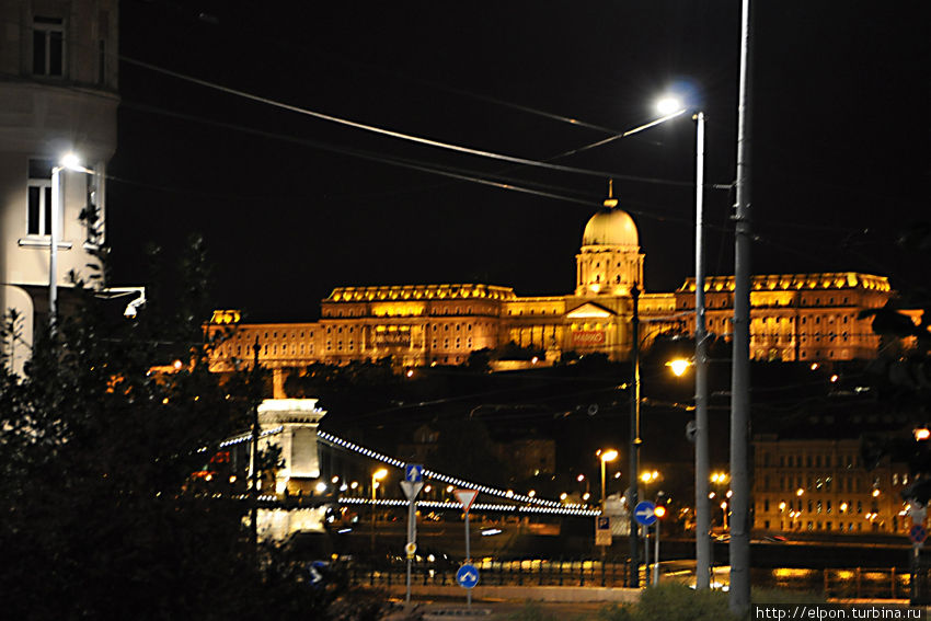 Вид на Королевский дворец от Парламента Будапешт, Венгрия