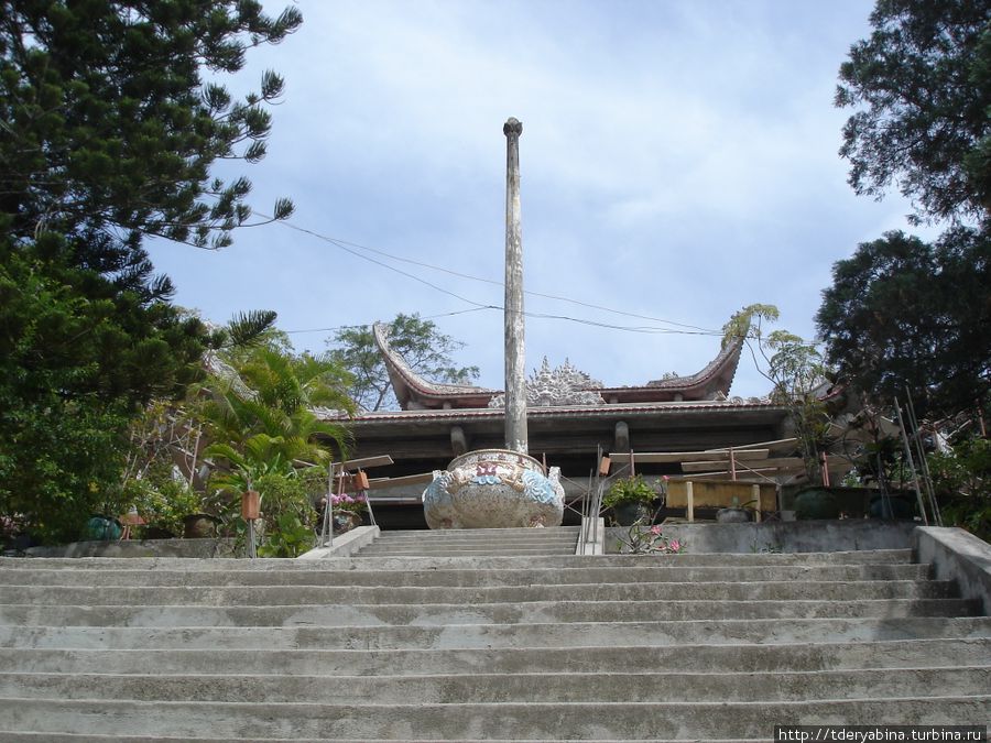 Лестница к храму — пройди свой путь Фантхиет, Вьетнам