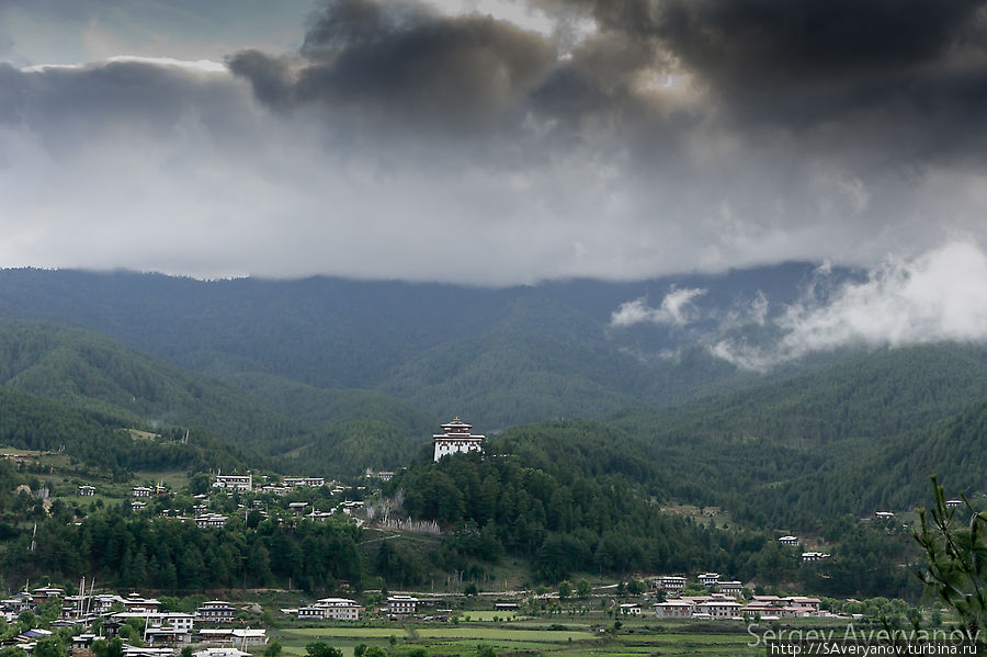 Бумтанг, Джакар-Дзонг, Замок белой птицы Бутан