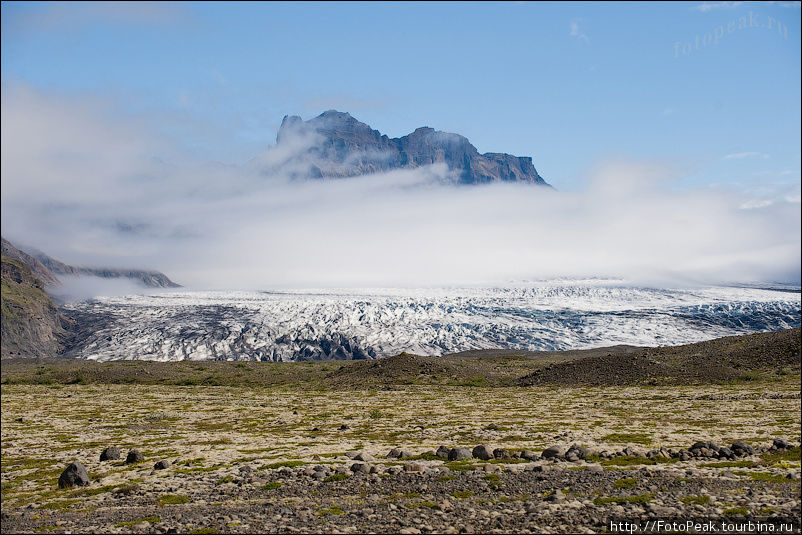 Даже облака не способны поглотить все величие и грандиозность открывающегося вида.. Южная Исландия, Исландия