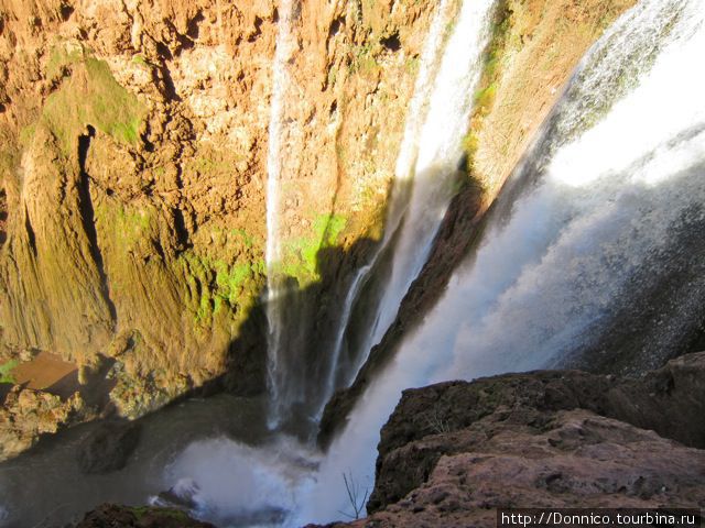Водопады Cascades d'Ouzoud — хороший дэй трип из Марракеша Узуд, Марокко