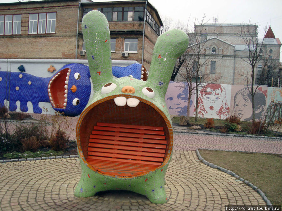 Киев: коты-сороконожки и слоны-фонтаны Киев, Украина