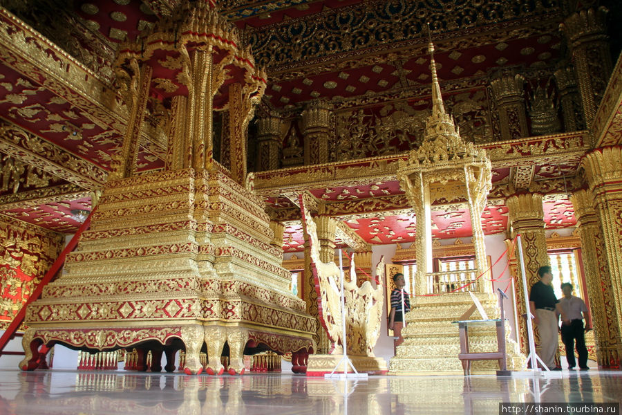 Храм на территории Королевского дворца Луанг-Прабанг, Лаос