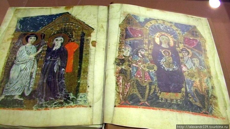 Эчмиадзинское Евангелие — издание VI-VII века Ереван, Армения