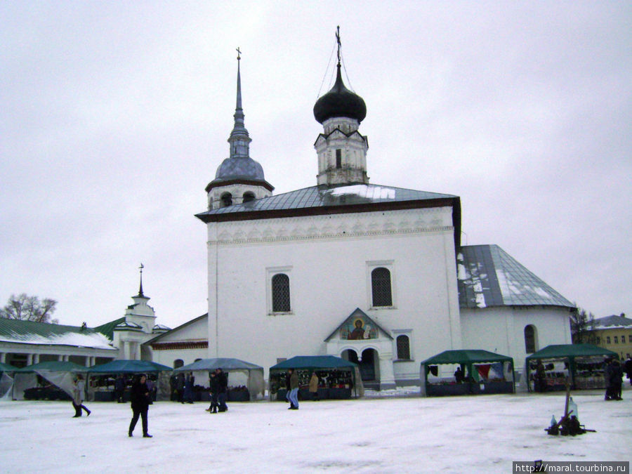 Воскресенская церковь (1720 год) на Торговой площади Суздаль, Россия