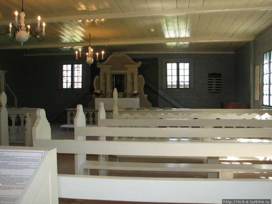 Внутреннее убранство церкви Сигулда, Латвия