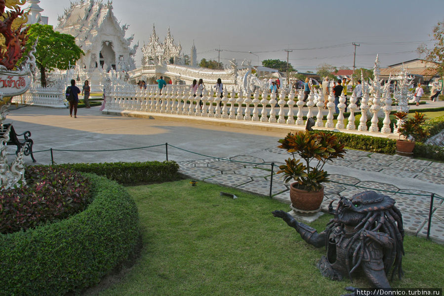 Ват-Ронг-Хун (Белый храм) / Wat Rong Khun (White temple)