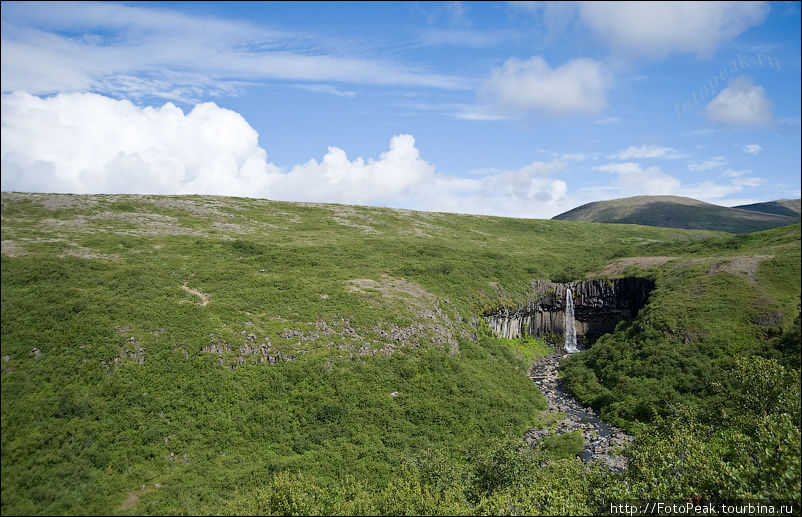 Так называемый Черный водопад, надо немного потрудиться и прогуляться, что бы его найти, но оно того стоит! Южная Исландия, Исландия