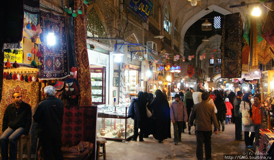 Вход на базар. Исфахан, Иран