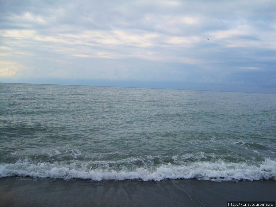 Море в последний день Адлер, Россия