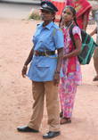 А полицейскую форму для женщин в виде сари не придумали ещё