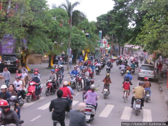 Вьетнамский транзит между двумя королевствами. Часть 4 Хюэ, Вьетнам