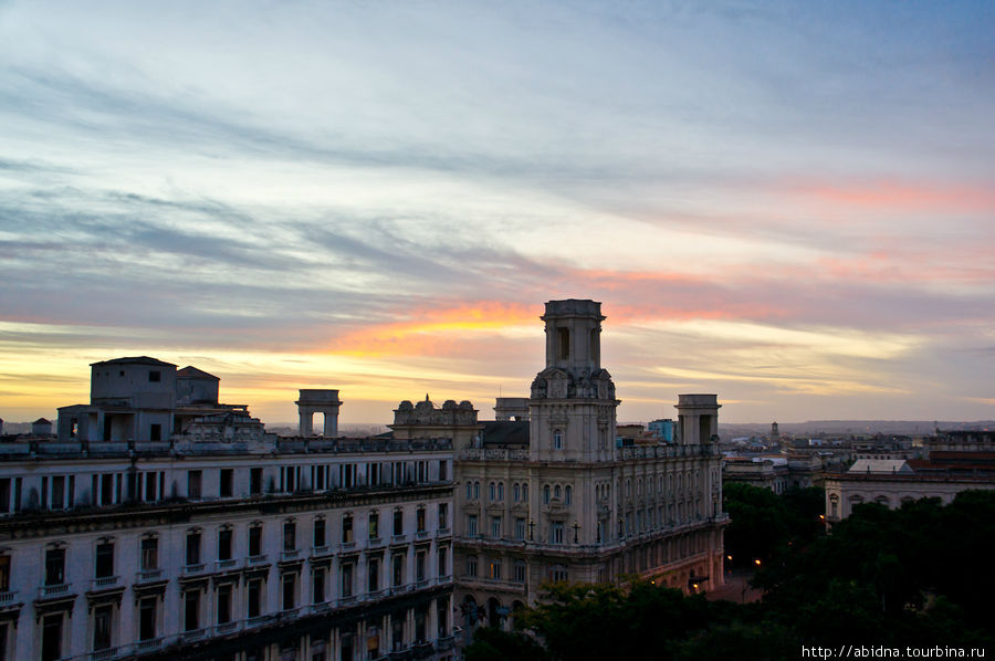 Гавана с крыши отеля Parque Сentral Гавана, Куба