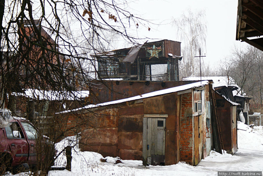 Дворик в старой части города Зарайск, Россия