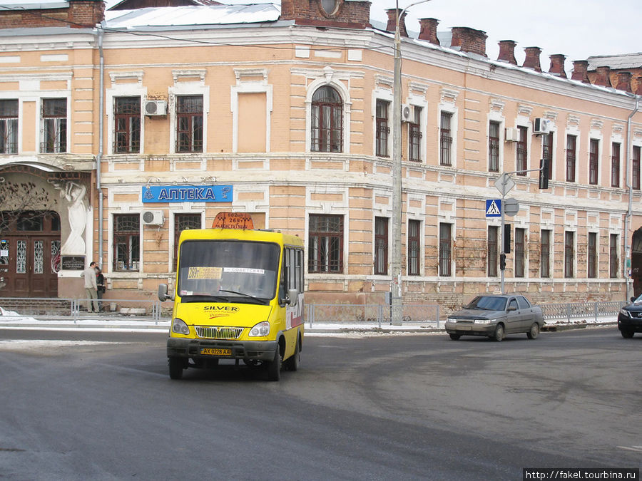 Автобус БАЗ-2215 на Харьковской набережной. Харьков, Украина
