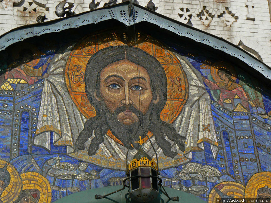 Мозаика на фасаде Троицкого собора Почаев, Украина