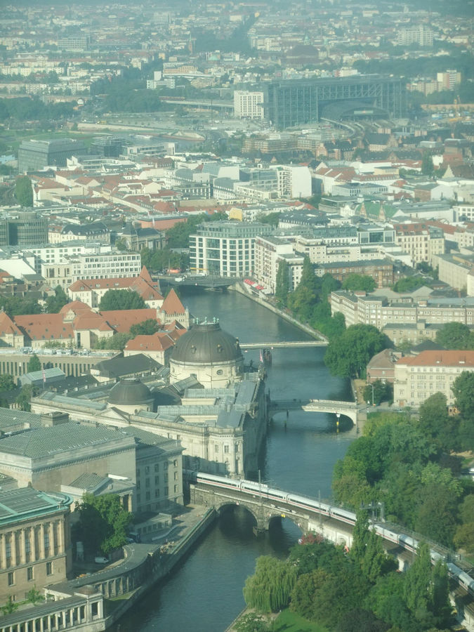 Шпрее — главная водная артерия города Берлин, Германия