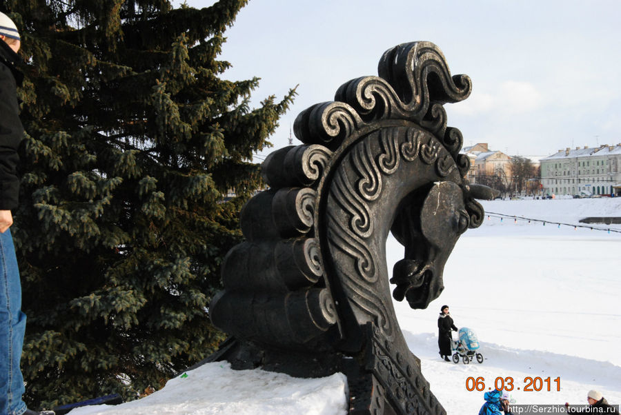 На Масленице в Твери и пригороде Твери в г. Домотканово. Тверь, Россия