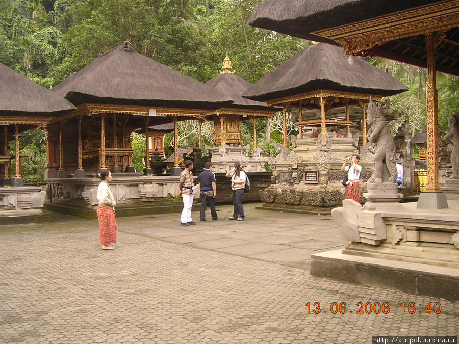 Территория храма Нуса-Дуа, Индонезия