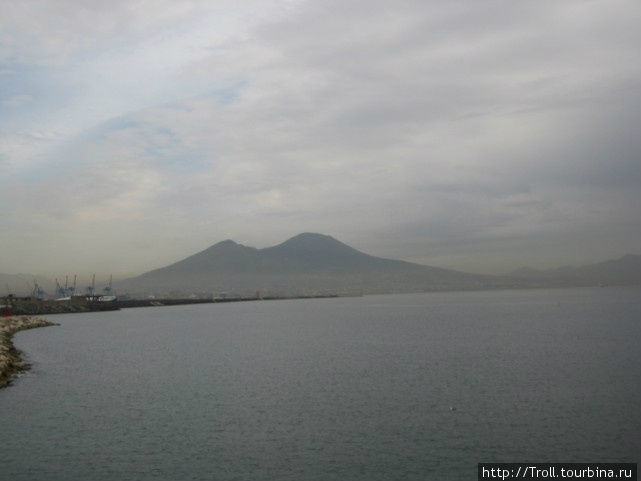 Набережная и гавань Неаполь, Италия
