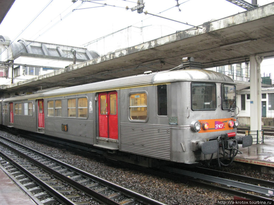 Подпарижские электрички, а также поезда TGV Париж, Франция