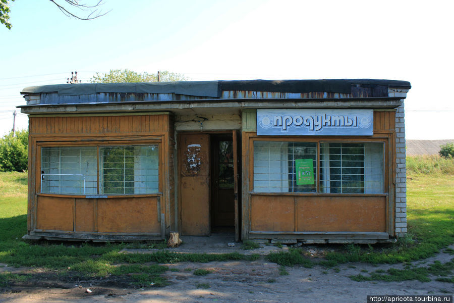 единственный магазин в деревне Тульская область, Россия