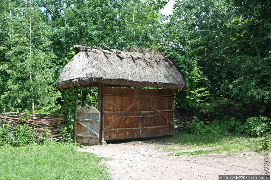 Мамаева слобода в Киеве — кусочек украинского казачества Киев, Украина