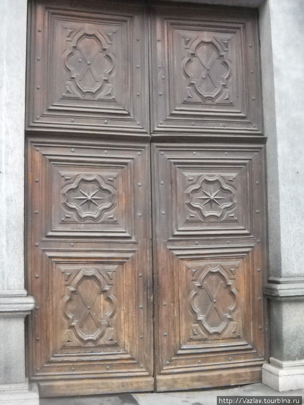 Дверка Верчелли, Италия